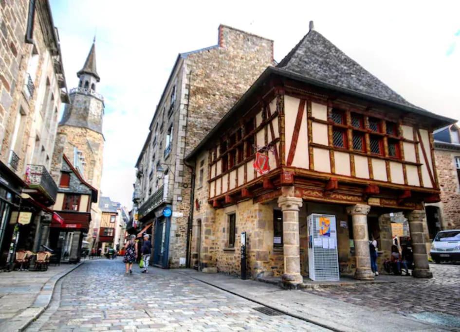 Escapade Place 11 - Appartement A2 Dinan Centre Bagian luar foto