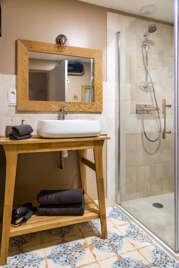 Escapade Place 11 - Appartement A2 Dinan Centre Bagian luar foto